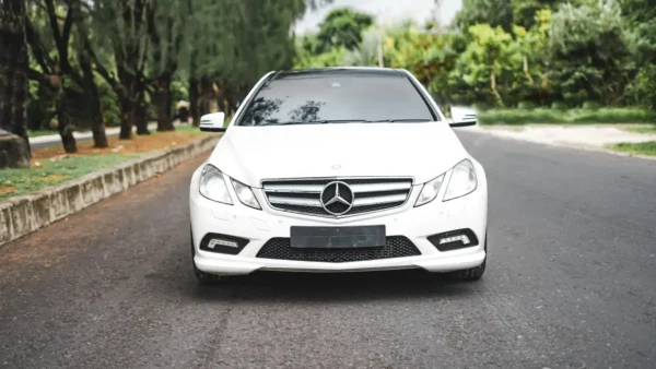 Mercedes Benz E250 Coupe white