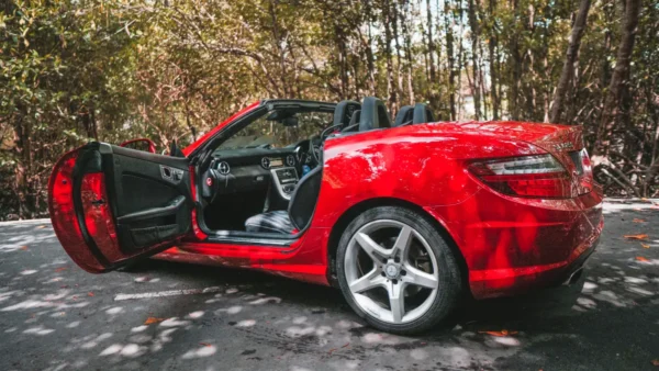 Mercedes Benz SLK 250 Red