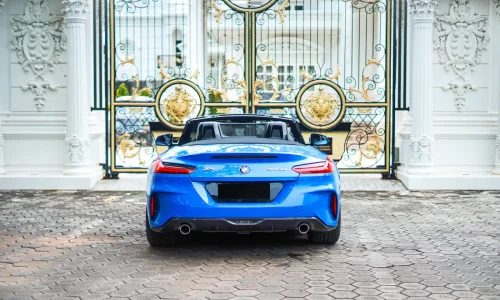 BMW Z4 BLUE