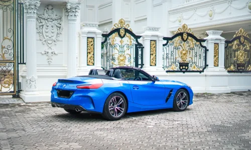 BMW Z4 BLUE