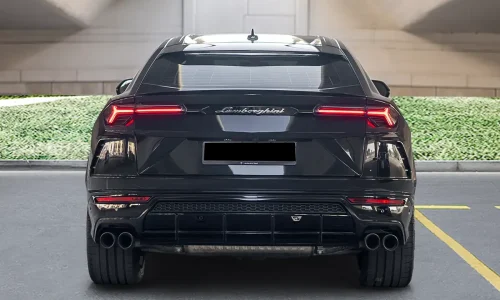 Lamborghini Urus black 7