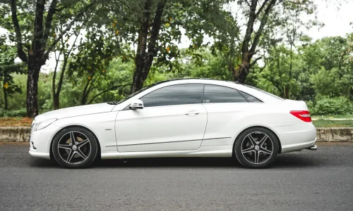 Mercedes Benz E250 Coupe white 2